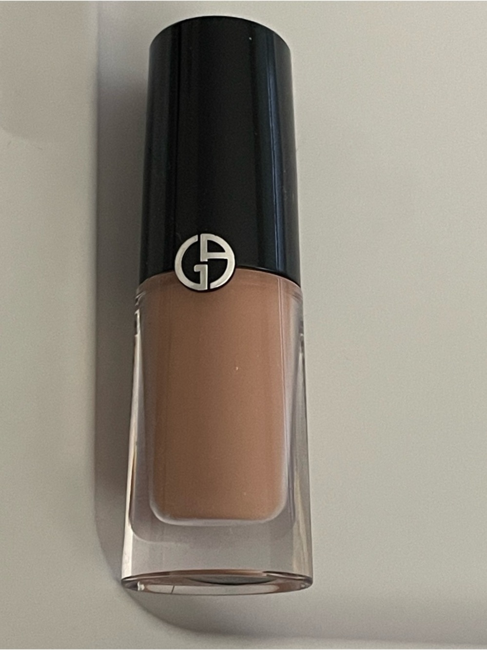 Giorgio Armani EYE TINT LONG-LASTING LIQUID EYESHADOW in 18M Beige